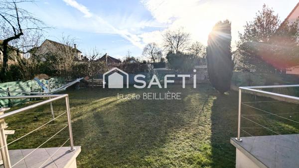 A Chelles (77500) Maison de 221 m²,  8 pièces  5 chambres  Terrain 700 m²