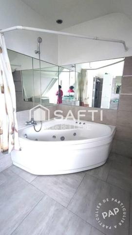 A Chelles (77500) Maison de 221 m²,  8 pièces  5 chambres  Terrain 700 m²