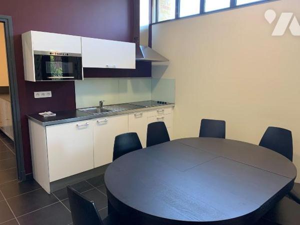 A VENDRE A BAILLEUL dans le Nord (59) : IMMEUBLE A USAGE PROFESSIONNEL, Secteur GARE - COMPLETE...