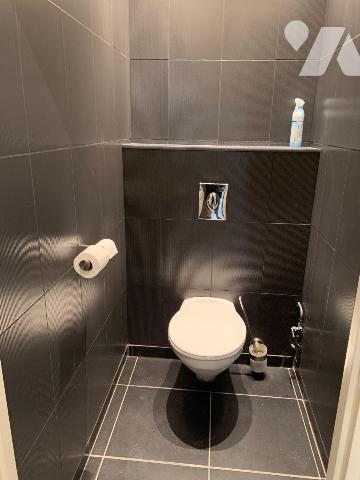 A VENDRE A BAILLEUL dans le Nord (59) : IMMEUBLE A USAGE PROFESSIONNEL, Secteur GARE - COMPLETE...