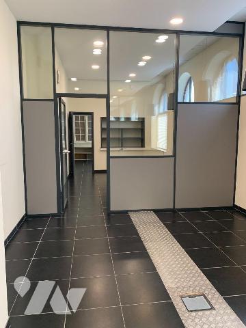 A VENDRE A BAILLEUL dans le Nord (59) : IMMEUBLE A USAGE PROFESSIONNEL, Secteur GARE - COMPLETE...