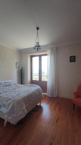 PROPRIÉTÉ D’EXCEPTION – 1 730 m² DE TERRAIN – VUE DÉGAGÉE – CHAMBÉRY-LE-VIEUX