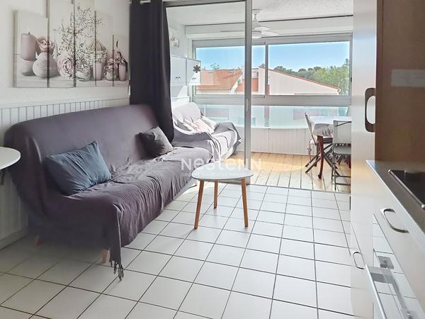 STUDIO 26M2 DANS RESIDENCE AVEC PISCINE A DEUX PAS DES PLAGES