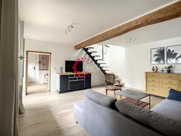 Appartement duplex rénové coeur de village