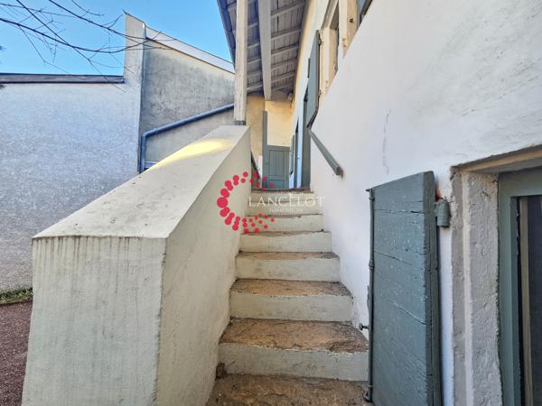 Appartement duplex rénové coeur de village