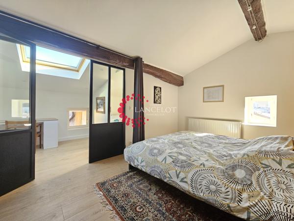 Appartement duplex rénové coeur de village
