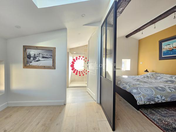 Appartement duplex rénové coeur de village