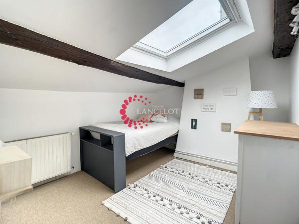 Appartement duplex rénové coeur de village