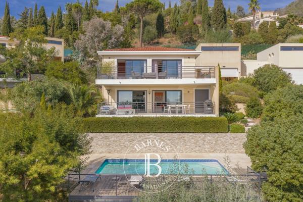 Mandelieu-la-Napoule, Villa 4 Chambres -  203 m² à vendre