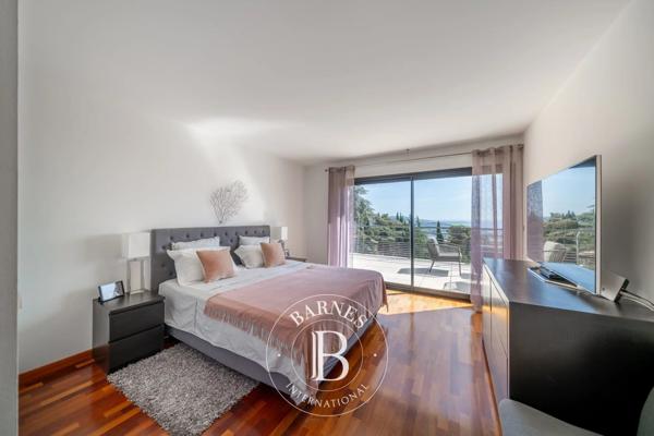 Mandelieu-la-Napoule, Villa 4 Chambres -  203 m² à vendre