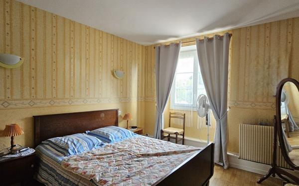 Maison à vendre    7 pièces •  La Roche-Rigault