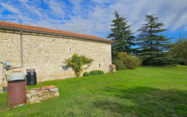 Maison à vendre    7 pièces •  La Roche-Rigault