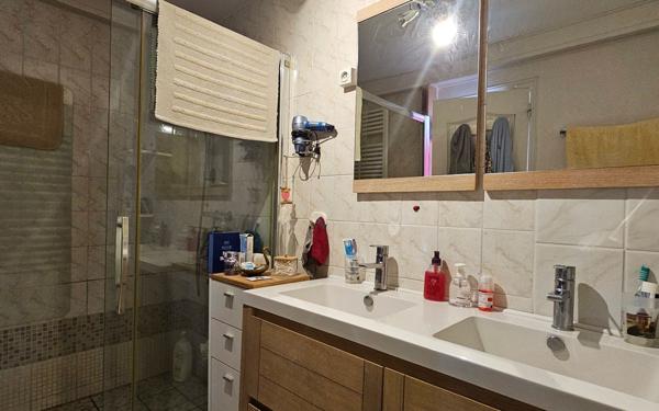 Maison à vendre    7 pièces •  La Roche-Rigault