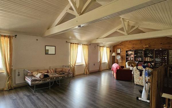 Maison à vendre    7 pièces •  La Roche-Rigault