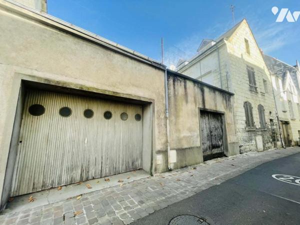 Maison ancienne, hyper centre, garage et jardin 