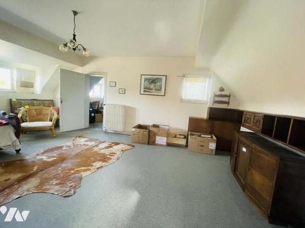 Maison ancienne, hyper centre, garage et jardin 