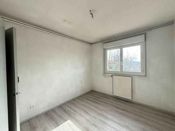 47500 MONTAYRAL A Montayral, appartement T3 avec balcon et garage