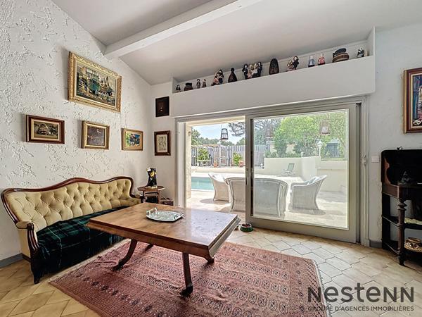 Villa Trets 5 pièce(s) 130 m2 plain pied + T3 60m2 - Magnifique coin piscine