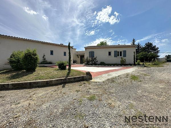 Villa Trets 5 pièce(s) 130 m2 plain pied + T3 60m2 - Magnifique coin piscine