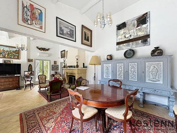 Villa Trets 5 pièce(s) 130 m2 plain pied + T3 60m2 - Magnifique coin piscine