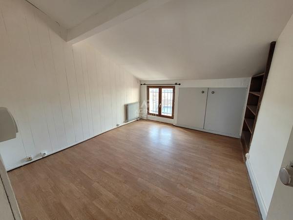 Appartement Saint Germain En Laye 2 pièce(s) 49.35 m2 €320 000 ** - Référence 17448