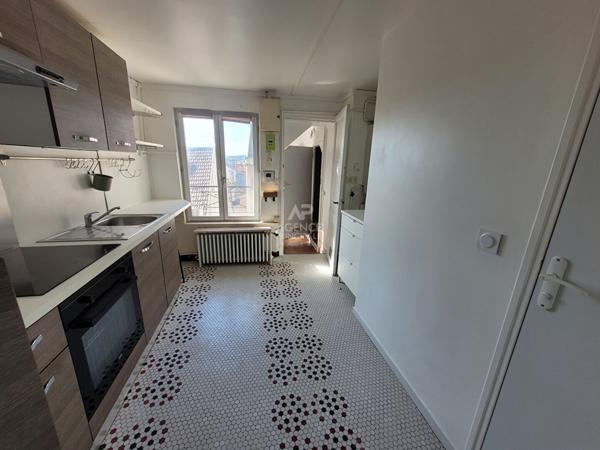 Appartement Saint Germain En Laye 2 pièce(s) 49.35 m2 €320 000 ** - Référence 17448