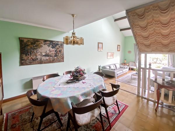 Superbe maison d'environ 110 m² avec jardin plein sud secteur recherché à Jouy-le-Moutier