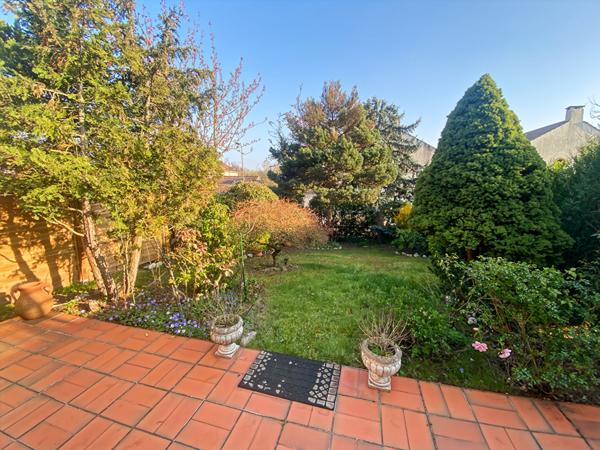 Superbe maison d'environ 110 m² avec jardin plein sud secteur recherché à Jouy-le-Moutier