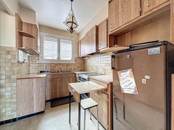 T3 avec garage – Beau potentiel Rive Droite