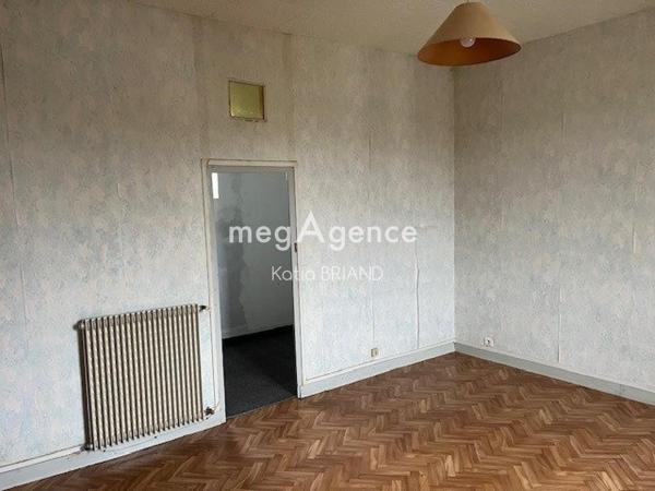 Appartement à LAVAL, 53000 - 2 pièces 52m²