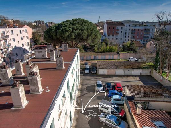 TOULOUSE 31300 / SAINT-CYPRIEN - Appartement T4 de 66,45 m2 - balcon - cave - parking