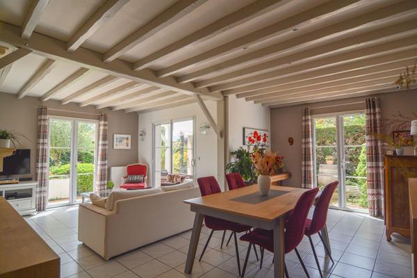 Maison Maison familiale 6 pièces 152 m² - Coup de coeur - Quartier recherché du Haillan ! 152 m²