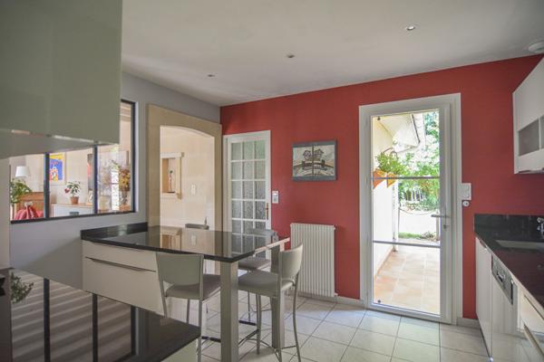 Maison Maison familiale 6 pièces 152 m² - Coup de coeur - Quartier recherché du Haillan ! 152 m²