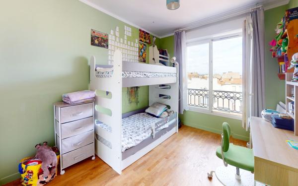 Appartement à vendre    3 pièces • 72,04 m2 Montrouge