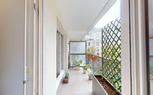 Appartement à vendre    3 pièces • 72,04 m2 Montrouge
