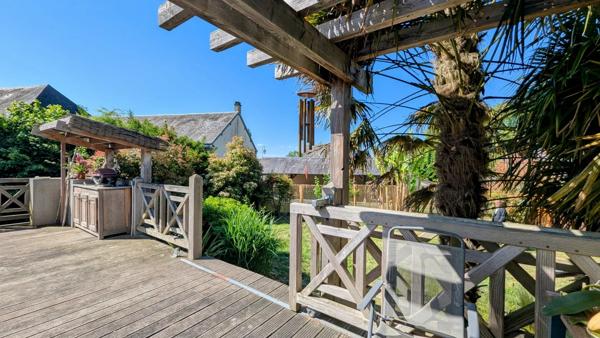 Vente                                                      Maison de village
                        
                     5 pièces                      115 m2                     à Aubigny-sur-Nère