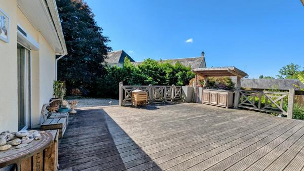 Vente                                                      Maison de village
                        
                     5 pièces                      115 m2                     à Aubigny-sur-Nère