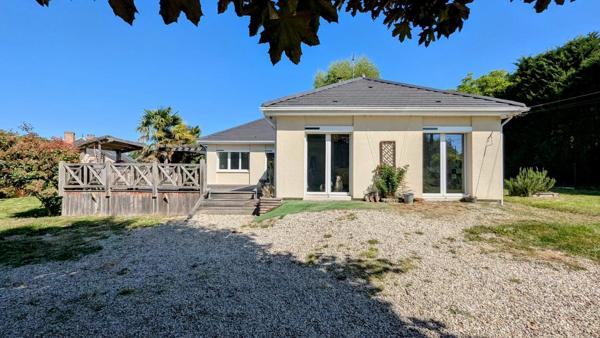 Vente                                                      Maison de village
                        
                     5 pièces                      115 m2                     à Aubigny-sur-Nère