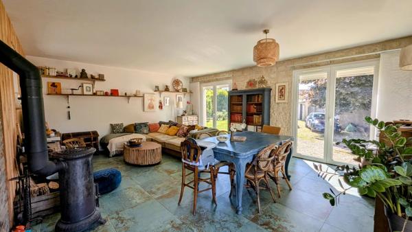 Vente                                                      Maison de village
                        
                     5 pièces                      115 m2                     à Aubigny-sur-Nère