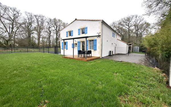 Maison à vendre    6 pièces •  Médis