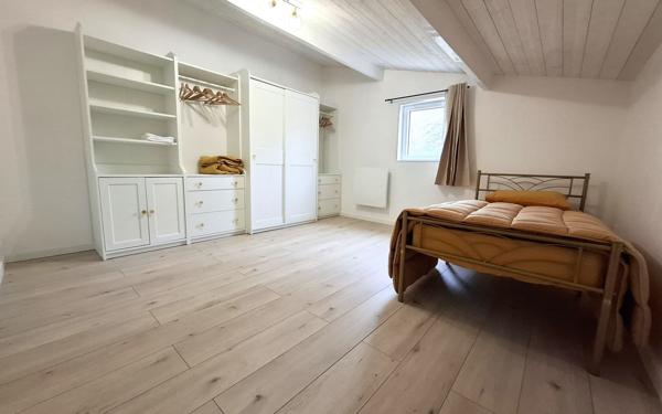 Maison à vendre    6 pièces •  Médis