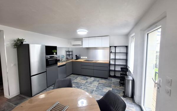 Maison à vendre    6 pièces •  Médis