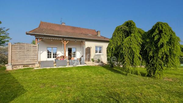 Maison à vendre à Châtenoy-en-Bresse (71) de 138 m² 6 pièces 4 chambres terrain de 1319 m² grand garage !