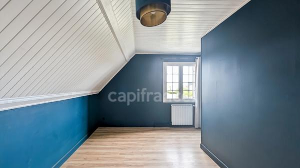 Maison à vendre à Châtenoy-en-Bresse (71) de 138 m² 6 pièces 4 chambres terrain de 1319 m² grand garage !