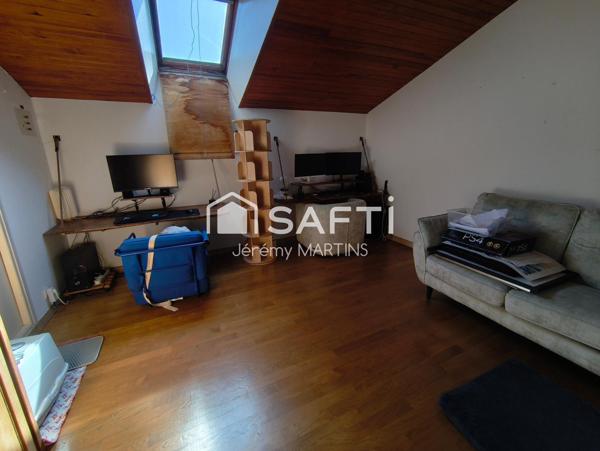 Maison familiale avec grand extérieur, proche des commodités