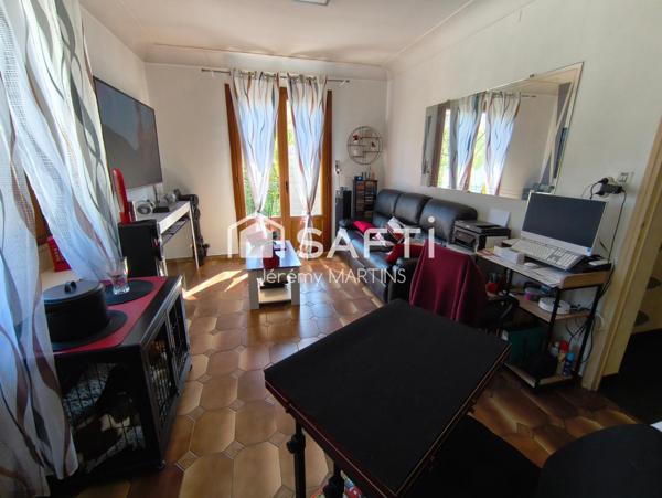 Maison familiale avec grand extérieur, proche des commodités