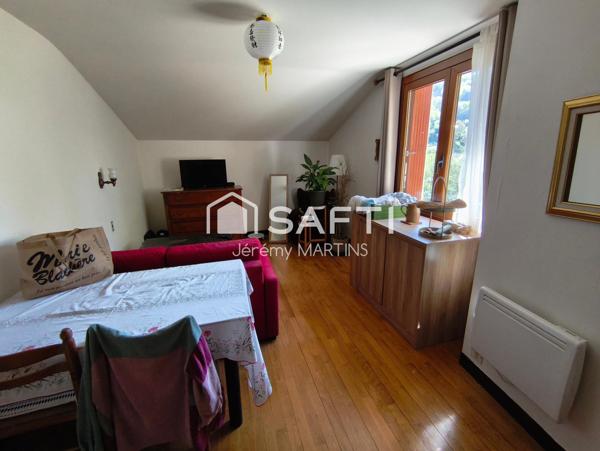 Maison familiale avec grand extérieur, proche des commodités