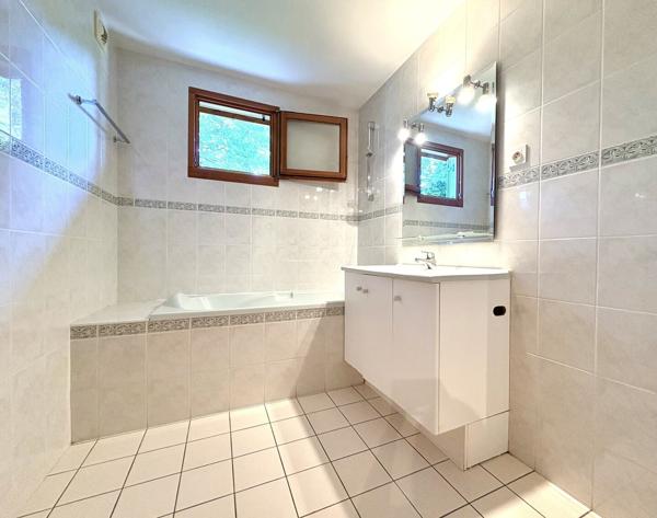 Exceptionnelle maison individuelle proximité lac