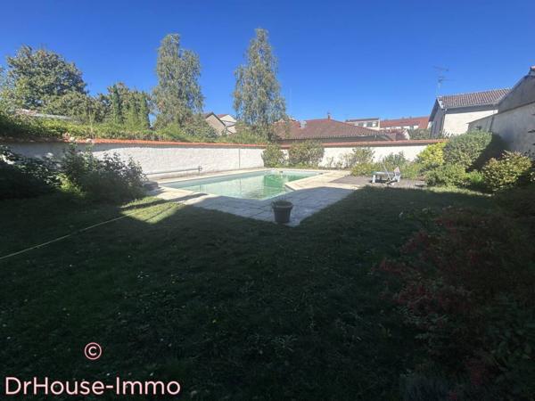 Maison à vendre 10 pièces de 380 m²