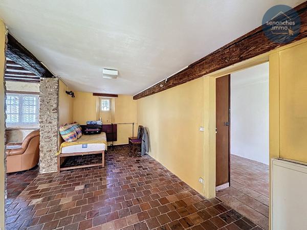 Longère fin XIXe siècle à vendre à Manou – Maison familiale avec grand terrain, étang et accès gare La Loupe
